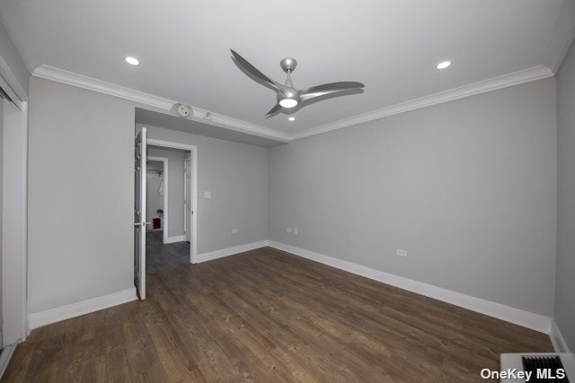 Foto del edificio - 25 Glen Cove Ave