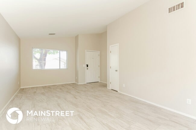 Building Photo - 10063 E Paseo San Ardo