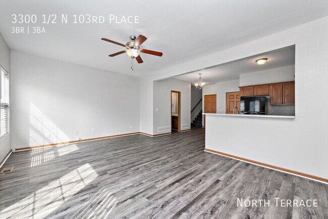 Foto del edificio - 3300 1/2 N 103rd Place -