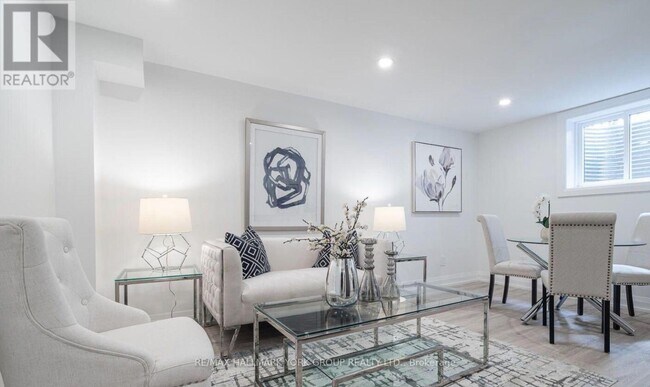 Photo du bâtiment - 106 Woodpark Pl
