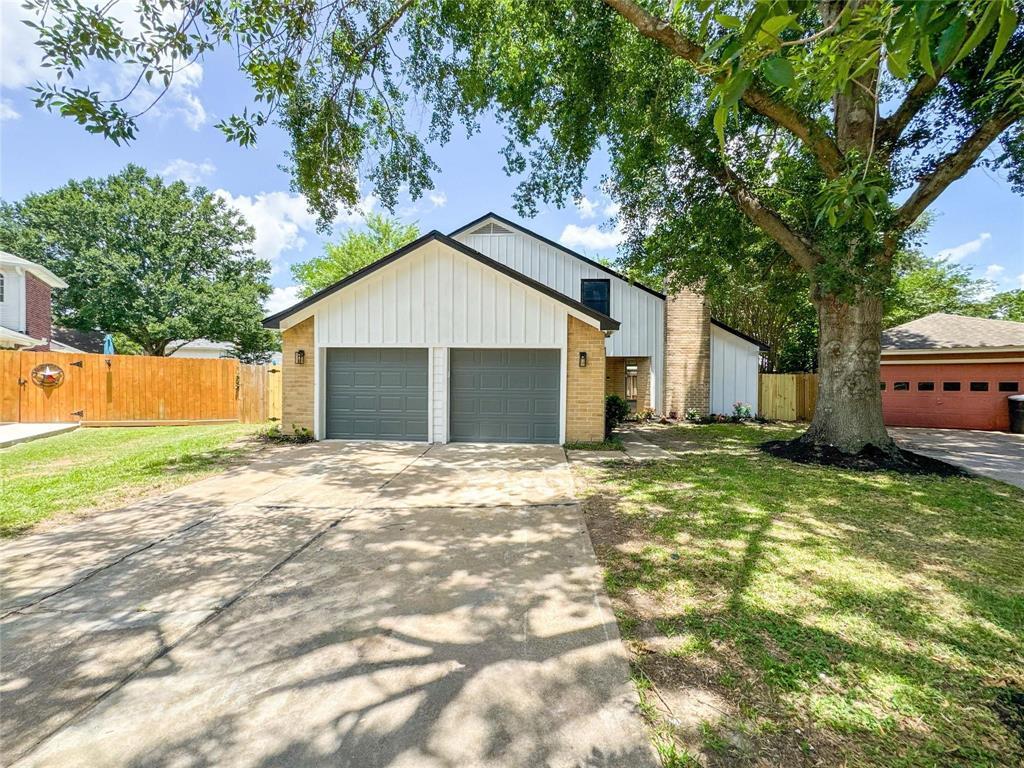 Foto principal - 10610 Mills Prairie St