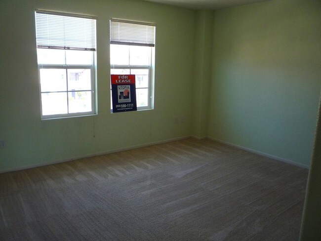 Foto del edificio - Spacious townhome in Otay Ranch!