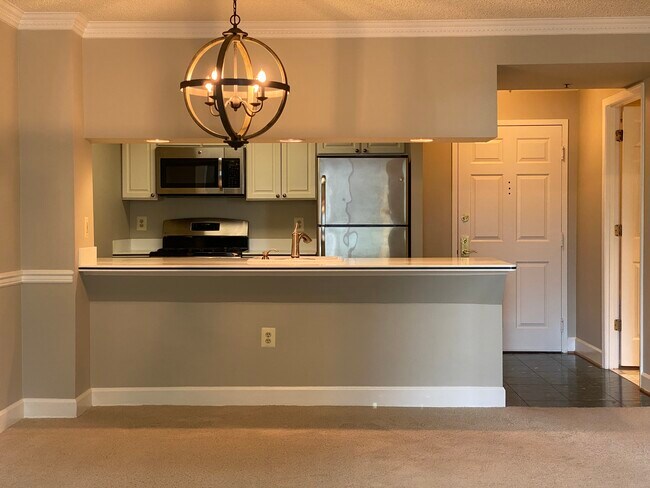 Kitchen - 1276 N Wayne St