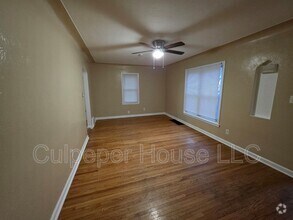 Building Photo - 2564 Berdan Ave