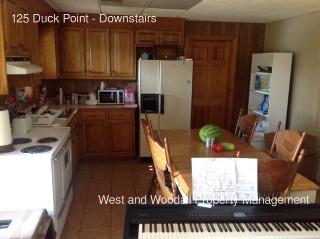 Building Photo - Private downstairs apartment on Hyco Lake!