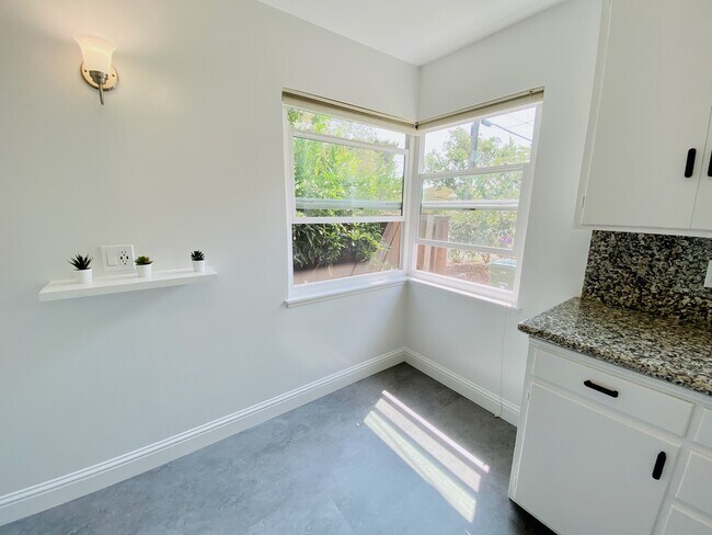 Building Photo - 1342 Ordway St
