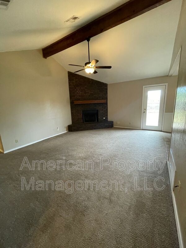 Foto del edificio - 9804 N 107th E Ave