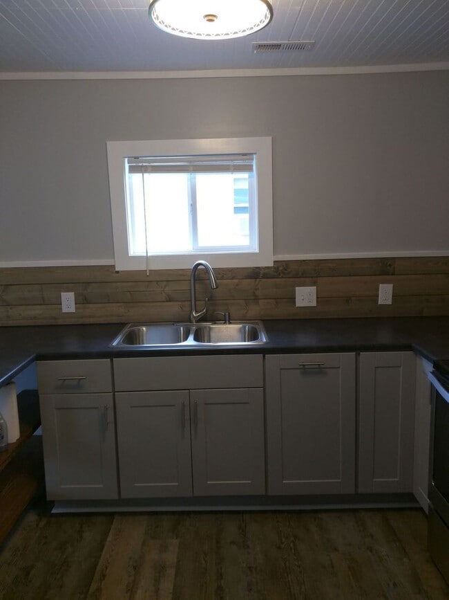 Building Photo - 9 Heatherly Dr