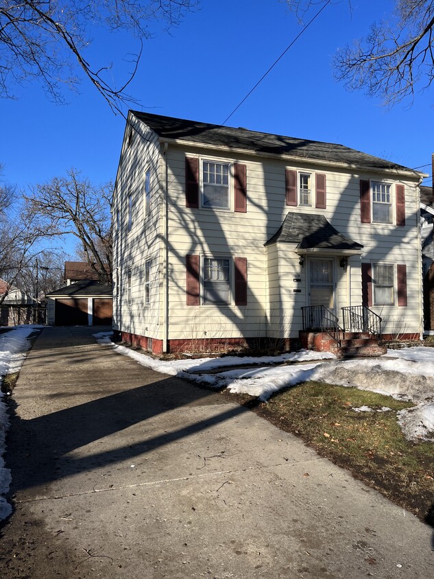 119 11th Ave SE, Rochester, MN 55904 Townhome Rentals in Rochester MN