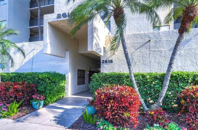 Foto del edificio - 2616 Cove Cay Dr