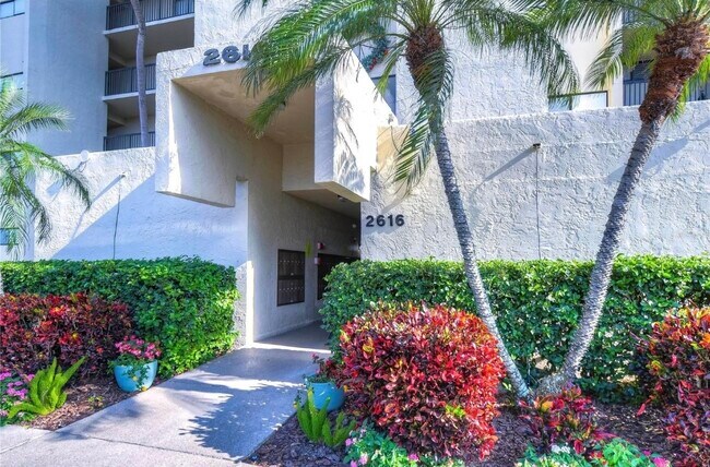 Building Photo - 2616 Cove Cay Dr