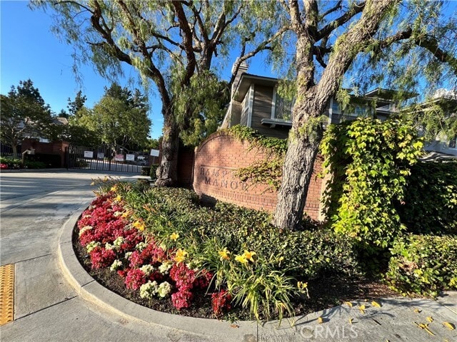 Building Photo - 17765 Redford Pl