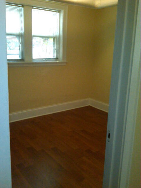 Building Photo - 6759 W Wrightwood Ave