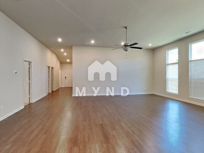 Building Photo - 803 Golden Bell Way