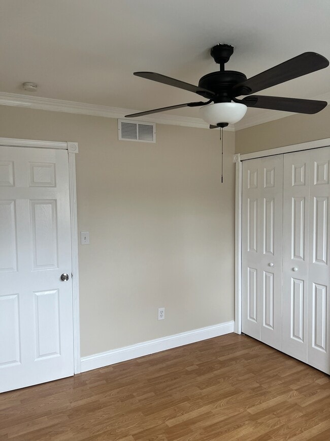 Building Photo - 16621 Wilson Ave