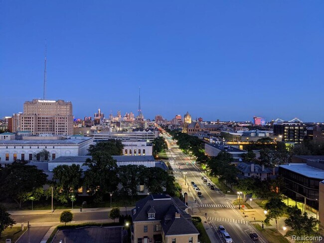 Foto del edificio - 5440 Cass Ave