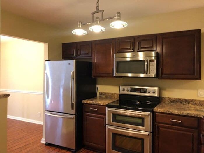 Primary Photo - Nice 2 bedroom 2 bath one-level condo