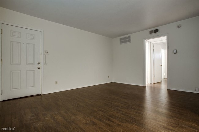 Building Photo - 810 Blaylock Dr
