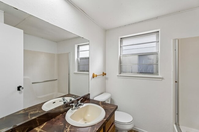 Building Photo - 8432 NW 92nd St