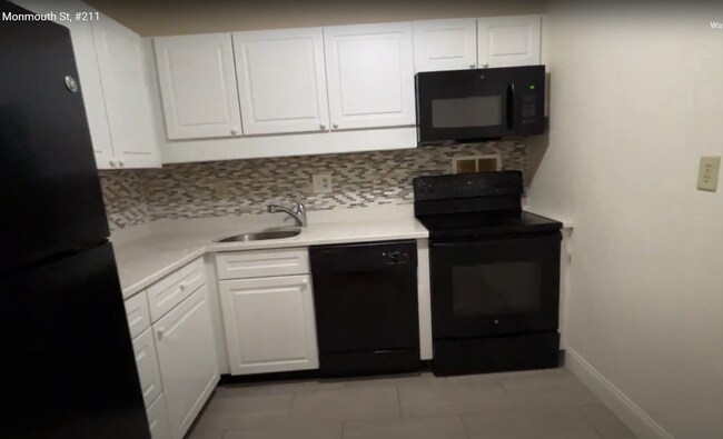 Foto del edificio - 80 Monmouth St