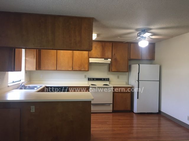 Building Photo - Large 2 Bedroom 2 Bath Townhome