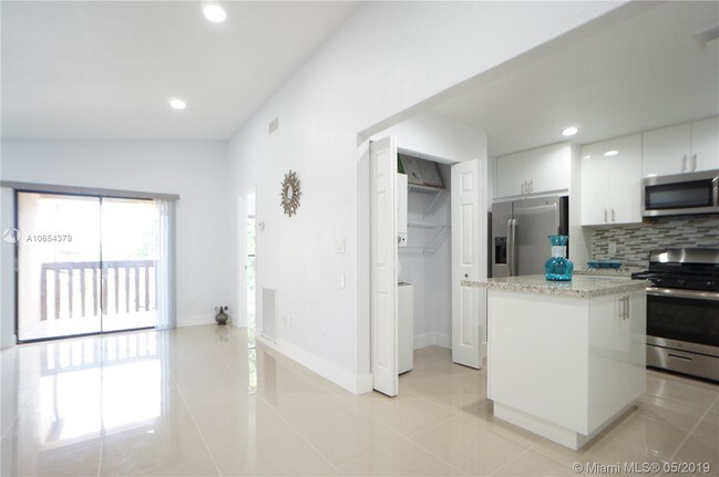 Foto del edificio - 6604 SW 114th Pl