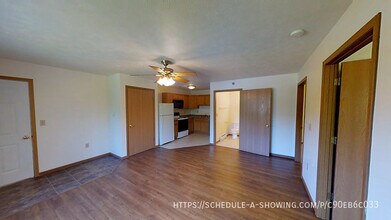 Building Photo - 1007 W Ridge St