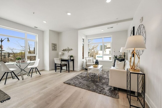 Foto del edificio - 3831 Georgia Ave NW