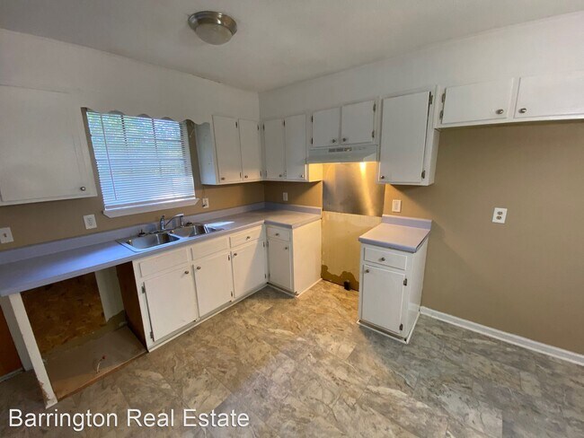 Foto del edificio - 3 br, 2 bath House - 6695 Burchfield Loop Rd