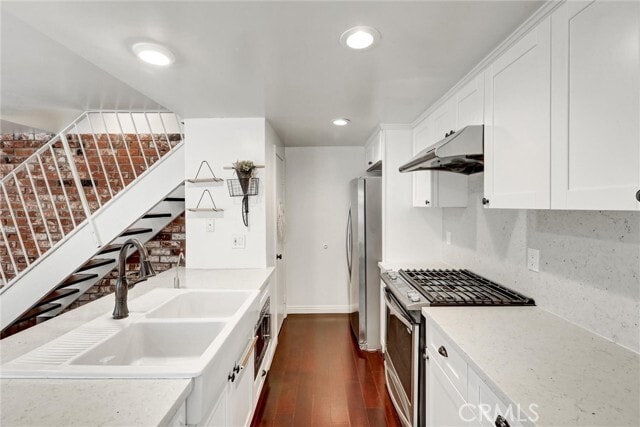 Foto del edificio - 3043 N White Ave