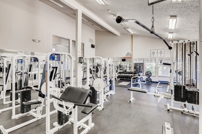 Building Photo - Overlook at Sunset Point