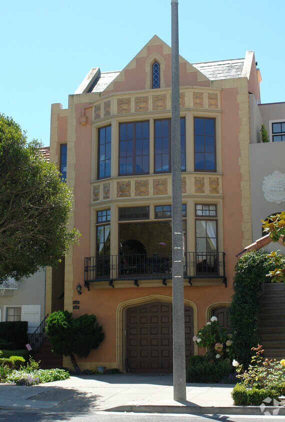 Building Photo - 1763 N Point St