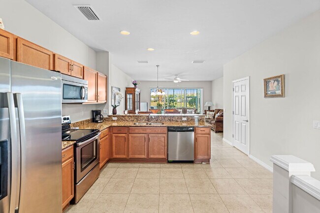 Building Photo - Verona Point Townhome for annual rent