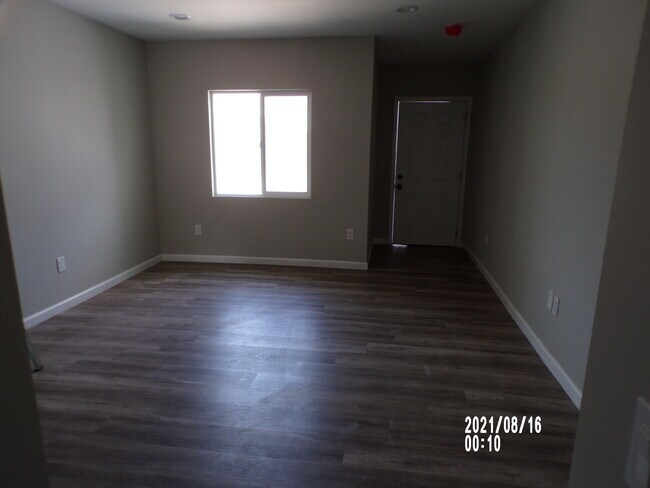 Building Photo - 5370 Santa Margarita St