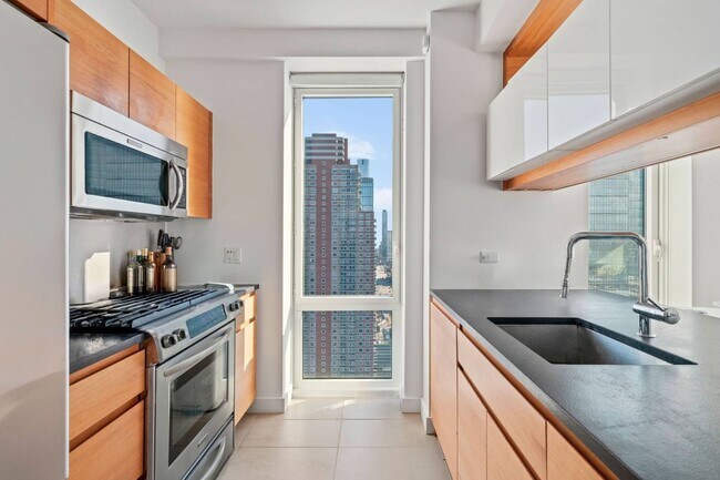 Foto del edificio - 550 W 45th St