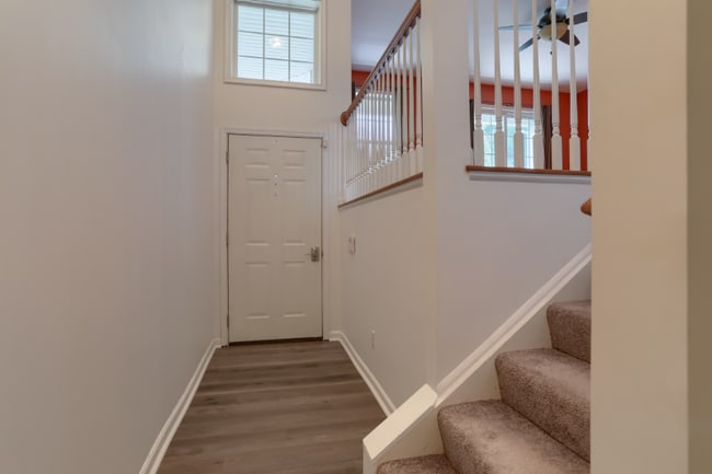 Building Photo - 59 Parkside Dr