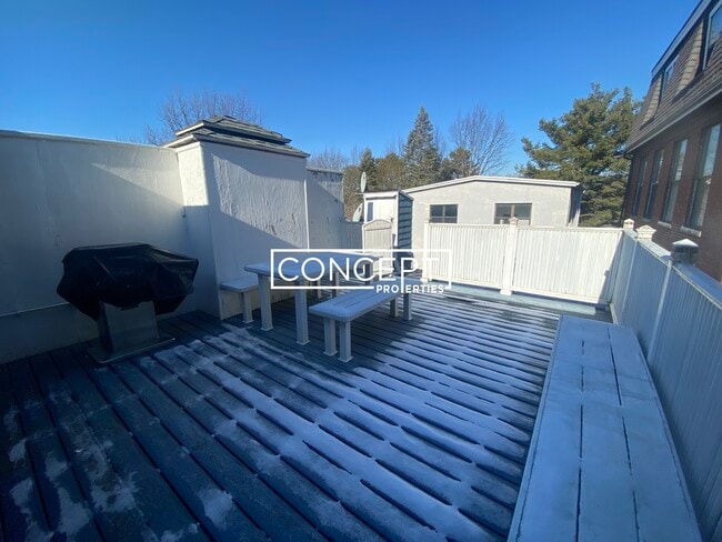 Building Photo - 79 Harvey St