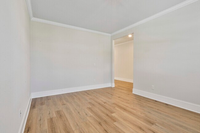 Foto del edificio - 327 Caledonia Ct