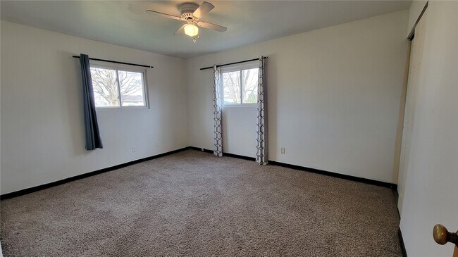 Foto del edificio - 4204 Beauty Ln