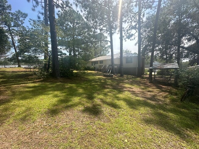 Building Photo - 3 Bed 1.5 Bath House