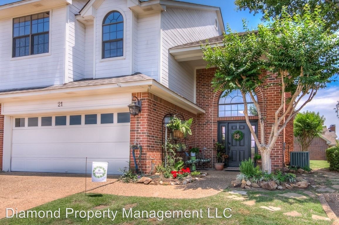 Primary Photo - 3 br, 2.5 bath House - 21 Meadow Creek Drive