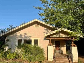 Building Photo - 1513 Kemp Blvd