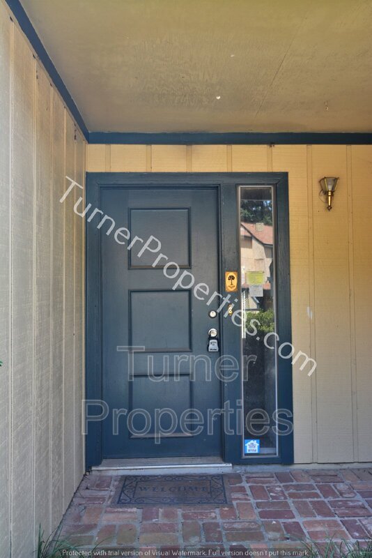 Building Photo - 529 Hickory Hill Dr