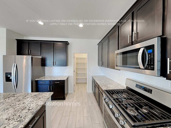Building Photo - 518 W Magena Dr
