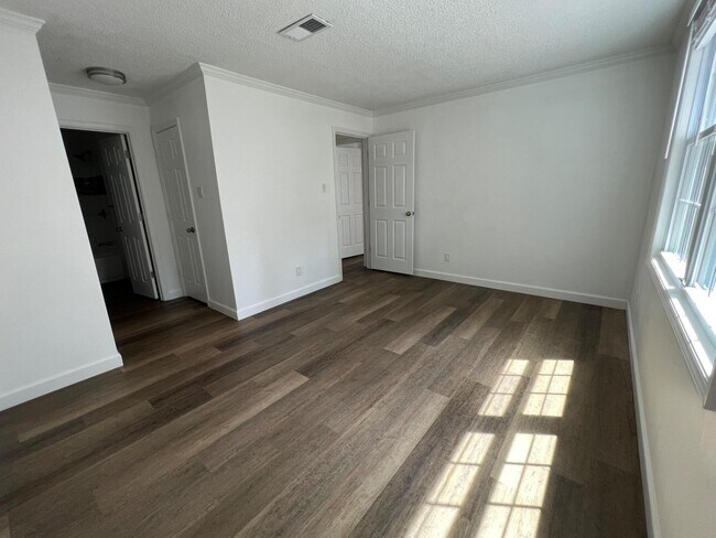 Foto del edificio - 1113 Huntmaster Terrace NE