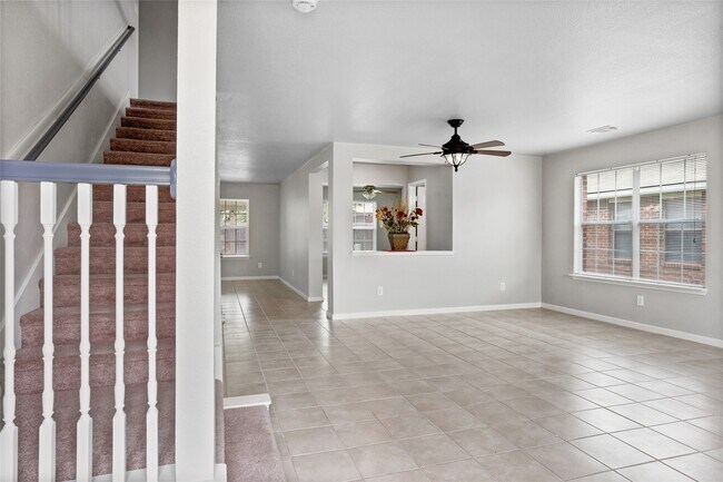 Building Photo - 4806 Quiet Canyon Dr