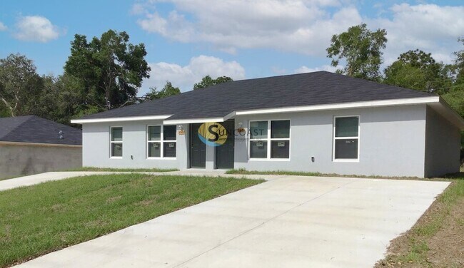 Building Photo - 9121 N Travis Dr