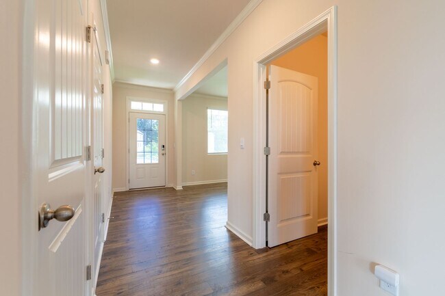Foto del edificio - Spacious Family Home for Rent in Fairburn,...