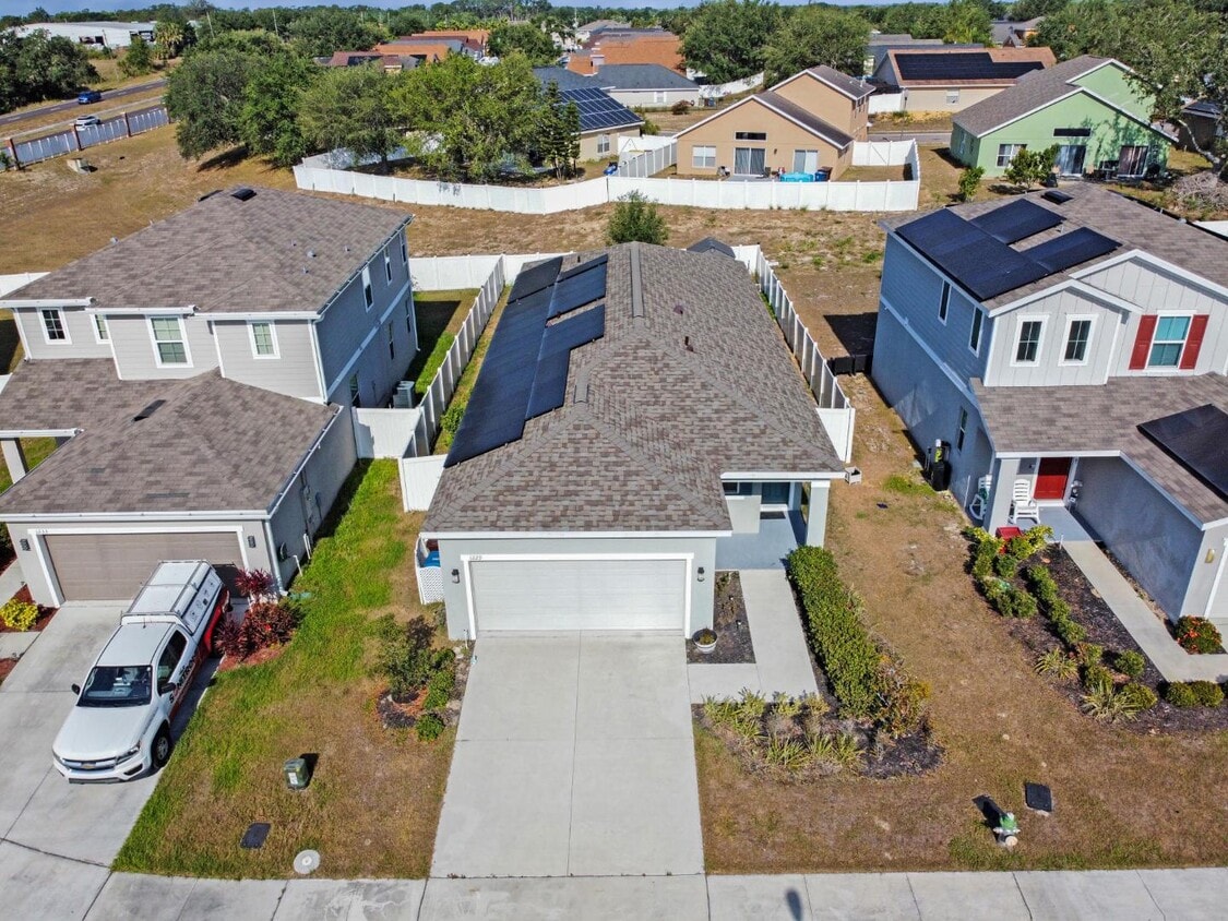 Primary Photo - 1229 Forest Gate Cir