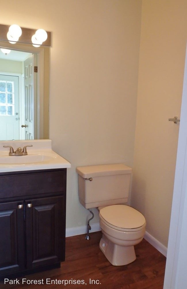 Building Photo - 3112-3112 Shellers Bend